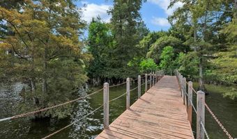 5617 S Lakeshore Dr, Shreveport, LA 71119