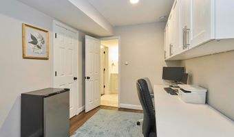 255 N BRYAN St, Arlington, VA 22201