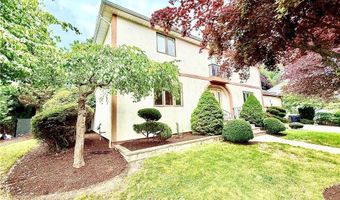 74 Plymouth Rd, East Providence, RI 02914