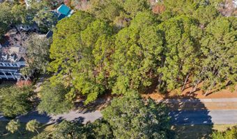 7 N Loudon, Beaufort, SC 29906