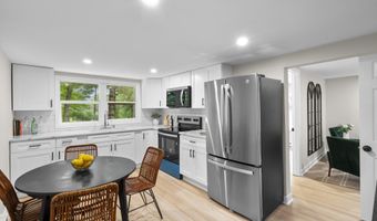 97 Padanaram Rd, Danbury, CT 06811