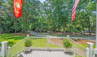 70 Dolphin Point Dr, Beaufort, SC 29907