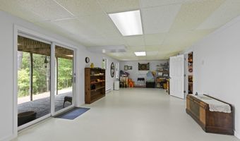 4 Canterbury Ln, Bourne, MA 02532