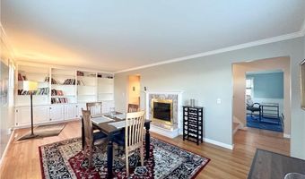 24 High St, Middletown, RI 02842