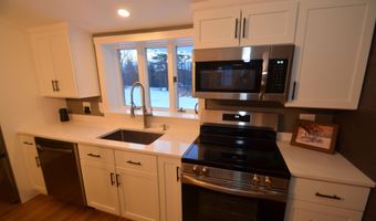 410 Wallace Rd, Bedford, NH 03110