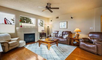 5423 HUMMINGBIRD Ln NW, Albuquerque, NM 87120