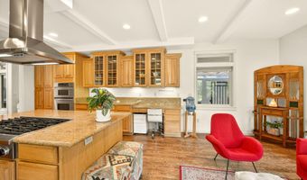 545 Ashland Creek Dr, Ashland, OR 97520