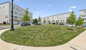 23162 HORSESHOE TRAIL Sq, Ashburn, VA 20148