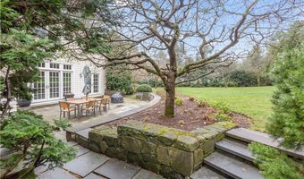 6 Searles Rd, Darien, CT 06820