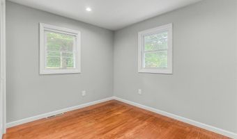 7 Mondamin Rd, Alloway, NJ 07422