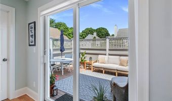 406 Corey Ln, Middletown, RI 02842
