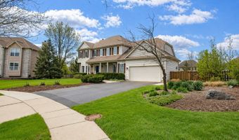 3 BLACKWOLF Ct, Algonquin, IL 60102
