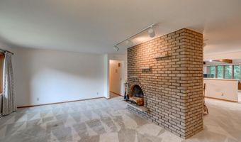 5241 Dommers Dr, Fitchburg, WI 53711