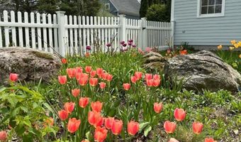 199 Main St, Belfast, ME 04915