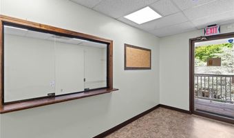 1050 Main St 24, East Greenwich, RI 02818