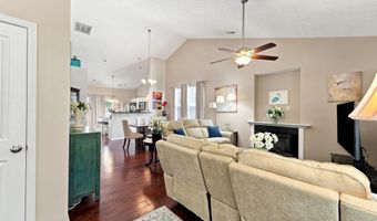 3992 Trade Royal Crossing Dr, Columbus, OH 43230