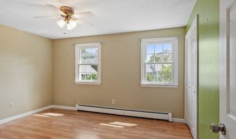 10 Tuck Farm Rd 4, Auburn, MA 01501