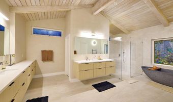 7117 Obelisco Cir, Carlsbad, CA 92009