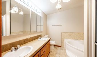740 N Adams Ave, Buffalo, WY 82834