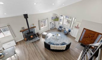 682 Latigo Ln, Bigfork, MT 59911