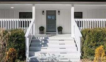 2 Shady Oak Ln, Arden, NC 28704