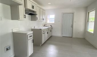 1204 Rose Dr, Alice, TX 78332