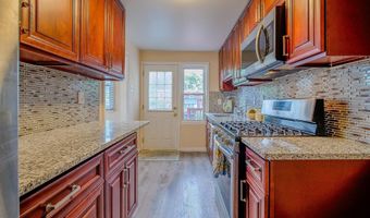3020 GREEN St, Claymont, DE 19703