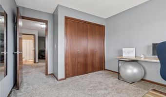 6665 Flycatcher Ln, Apple Valley, MN 55124