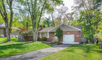 18 Hillcrest Ter, Bayonne, NJ 07035