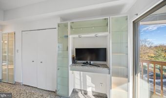 2106 CHESAPEAKE HARBOUR Dr 202, Annapolis, MD 21403