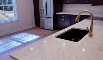 73 Hickory St, Barnwell, SC 29812