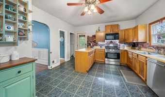 38 Hope St, Attleboro, MA 02703