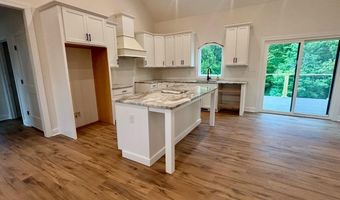 464 Bellview Rd, Appomattox, VA 24522