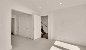 142 WINSOME Cir, Bethesda, MD 20814