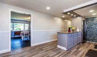 43 Deerfield Dr, Warwick, RI 02886