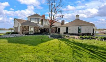 523 Lathrop Ave, Algonac, MI 48001