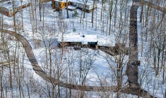 4120 Woodland Dr, Ann Arbor, MI 48103