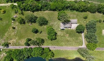 27 Partridge Dr, Agency, MO 64401