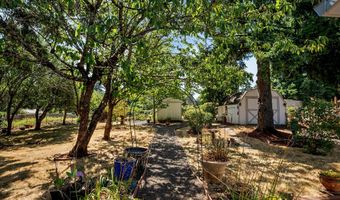 19600 S SOUTH END Rd, Oregon City, OR 97045