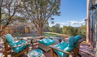 174 Hondo Seco Rd, Arroyo Hondo, NM 87513