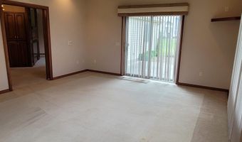 204 Steeplechase Dr, Auburn, IN 46706