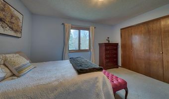 2305 Tresler Ave, Cody, WY 82414