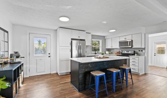 451 SARGO Rd, Atlantic Beach, FL 32233