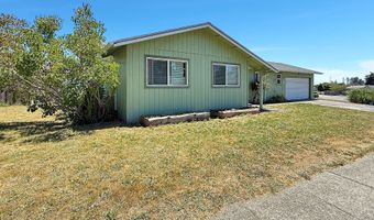 824 KEVIN Pl, Brookings, OR 97415