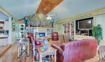 176 Madonna Dr, Benton, LA 71006