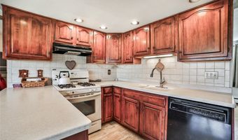 53 Wickham Dr, Amherst, NY 14221