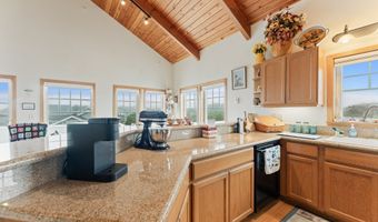 1313 VILLAGE Loop, Bandon, OR 97411