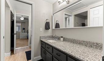 19 Parkplace N, Allen Park, MI 48101
