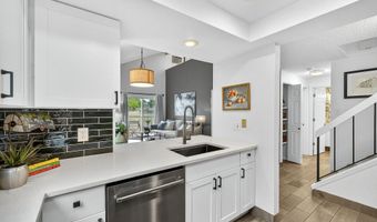 10295 SW Trapper Ter Bld#7, Beaverton, OR 97008