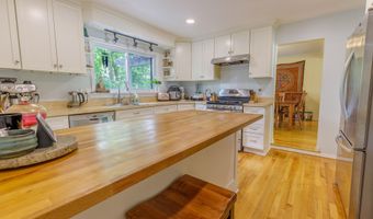 3666 Frederick Dr, Ann Arbor, MI 48105